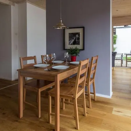 Ferienwohnung Mondholz Vakantiehuis *
